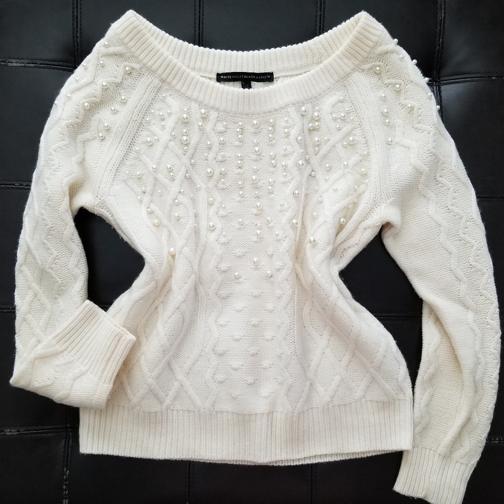 ❗White House Black Market Pearl Embroidered White Sweater Medium❗